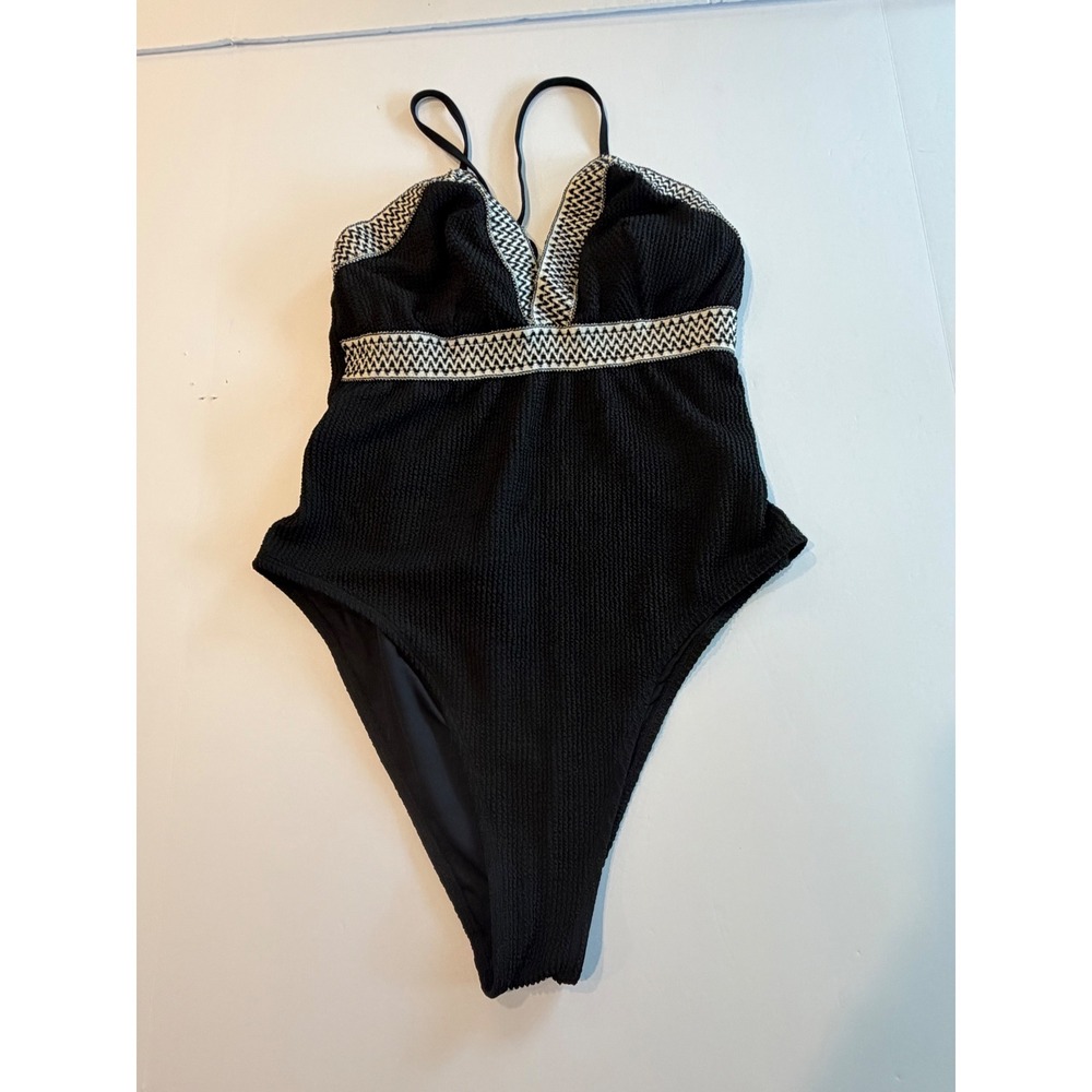 CUPSHE Black Textured Smocked One Piece Swimsuit White Geometric Trim XL
